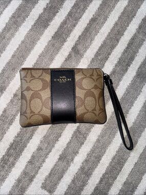 Coach Signature Canvas Wristlet